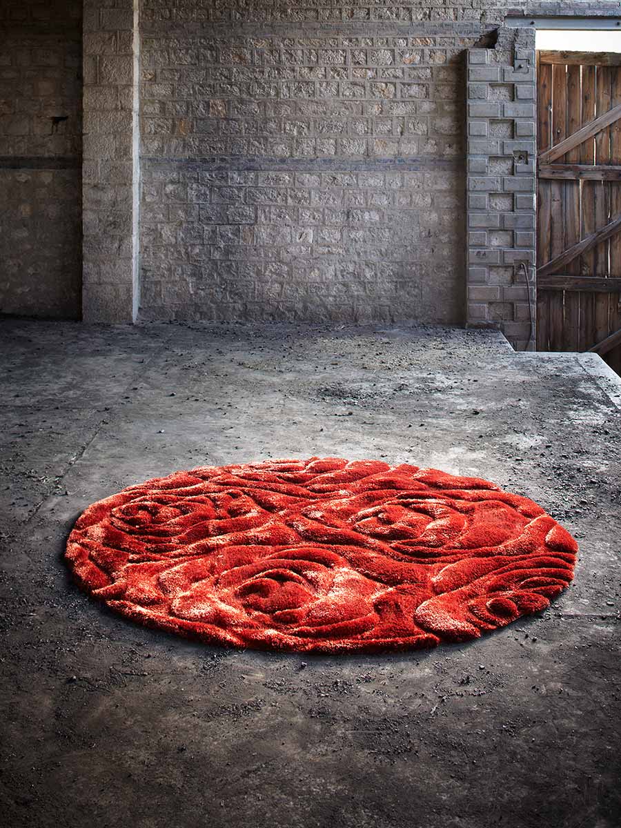 Cameo red raised rug