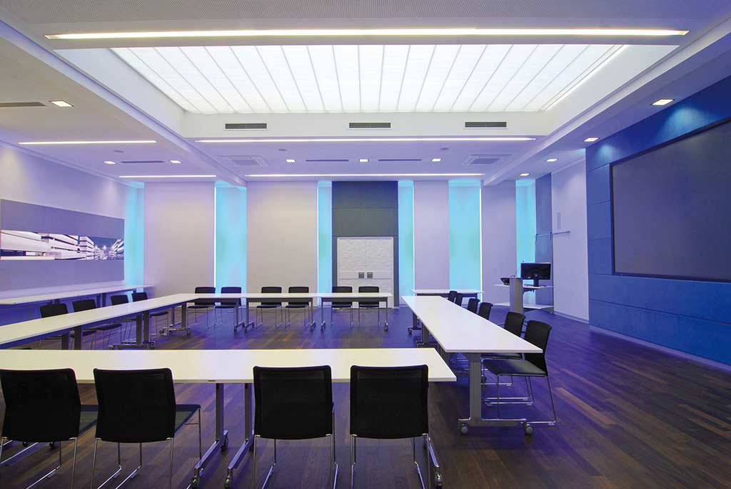Meetin room with white skylight blinds